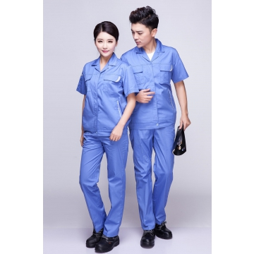 夏季工作服定做要选择工作服厂家