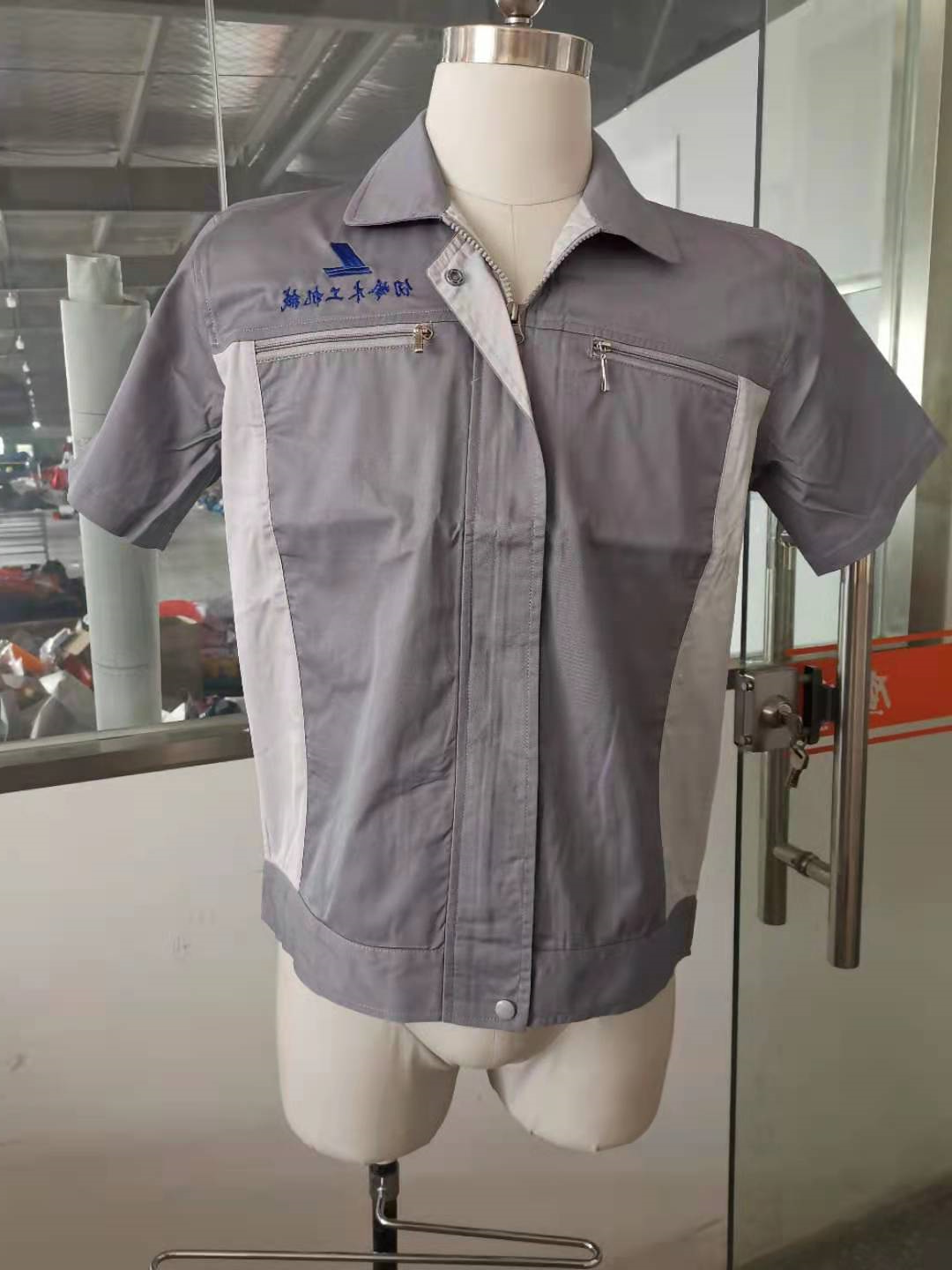 仞岭机器任务服大货样衣(图2)