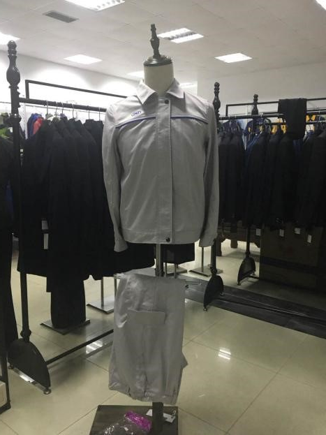 5-210426103FW27.jpg 生产食品包装袋工作服款式应该如何选择?(图2)