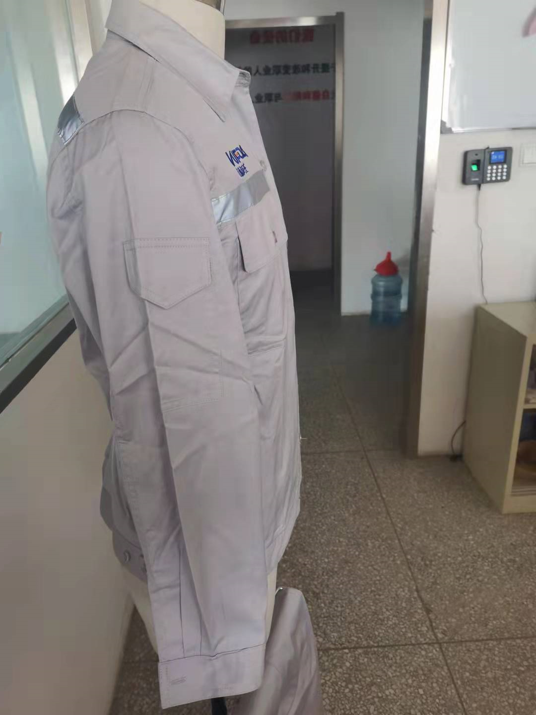 江苏澳润新材料工作服(图3)